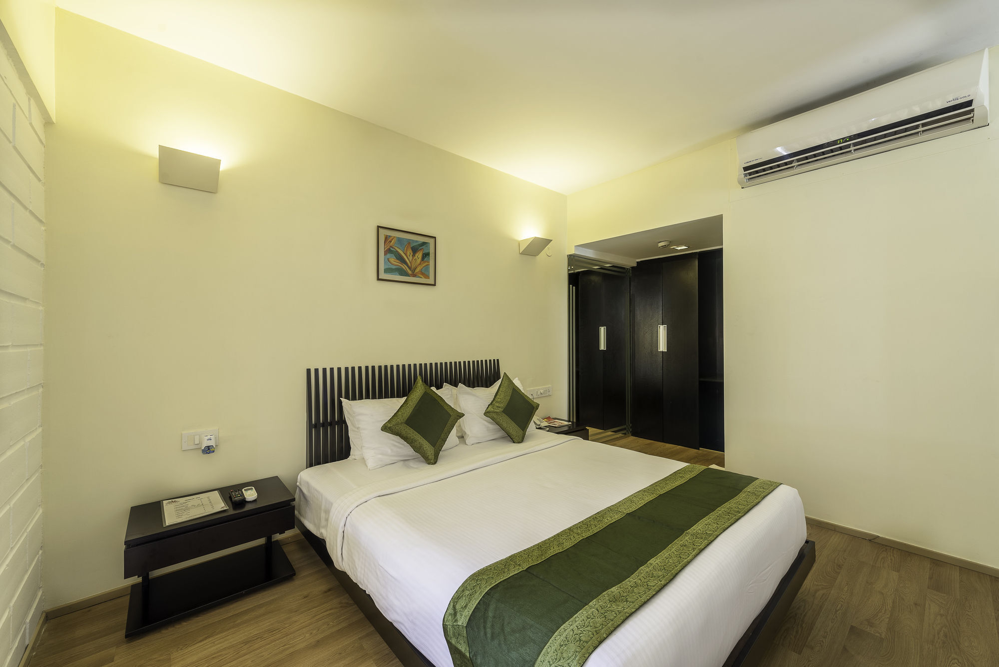 Treebo Trend Spektrum Suites Mysore Eksteriør billede
